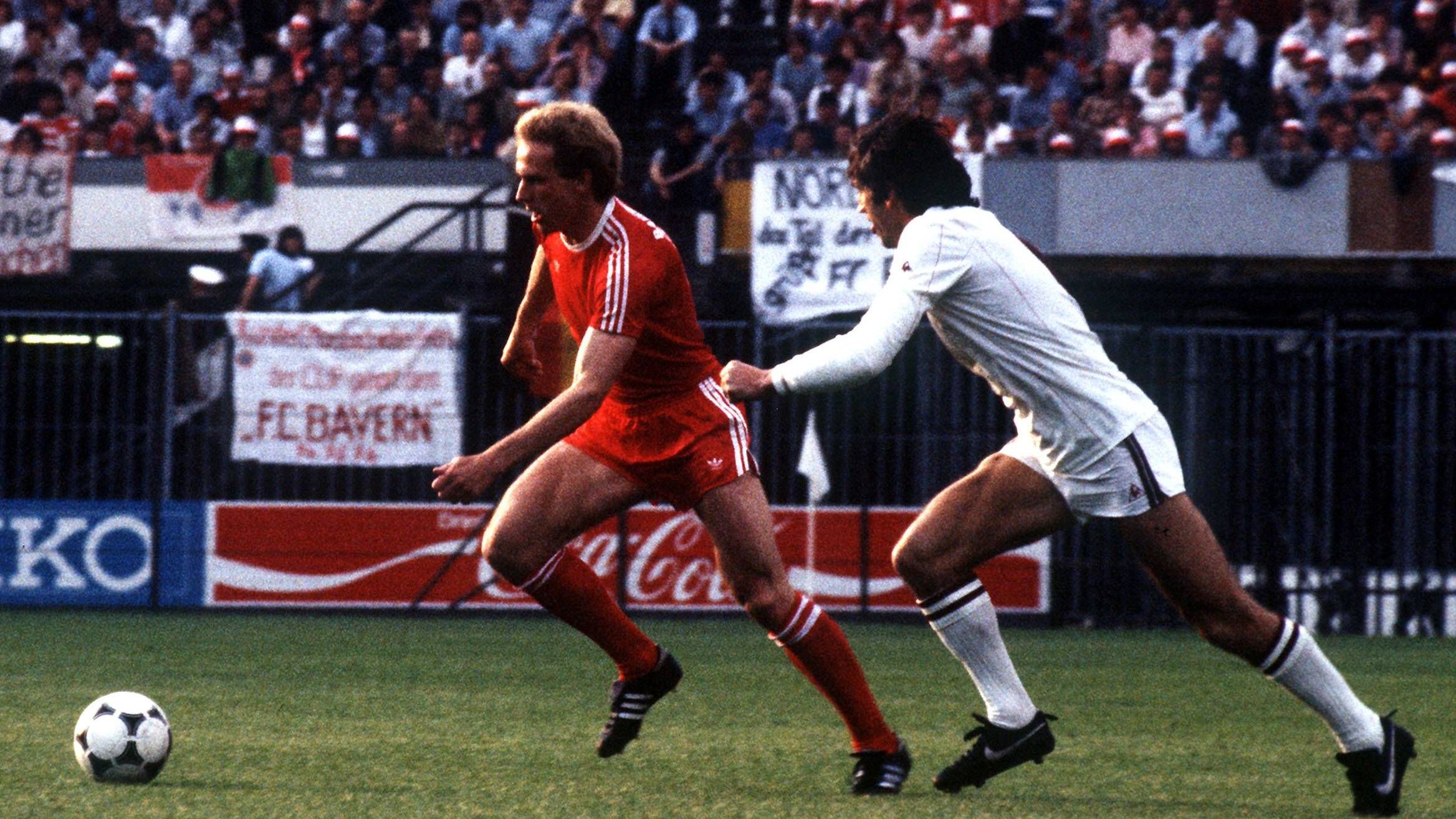 <strong>26. Mai 1982: Aston Villa vs. FC Bayern München - Endstand: 1:0</strong><br>Auch 1982 gab es ein englisch-deutsches Duell, doch erneut zog der Bundesligist den Kürzeren. Die Bayern stellten die drei besten Torschützen im Wettbewerb, im Finale in Rotterdam gegen Aston Villa stockte die Münchner Offensive jedoch. Villa gewann durch ein Tor von Peter Withe.