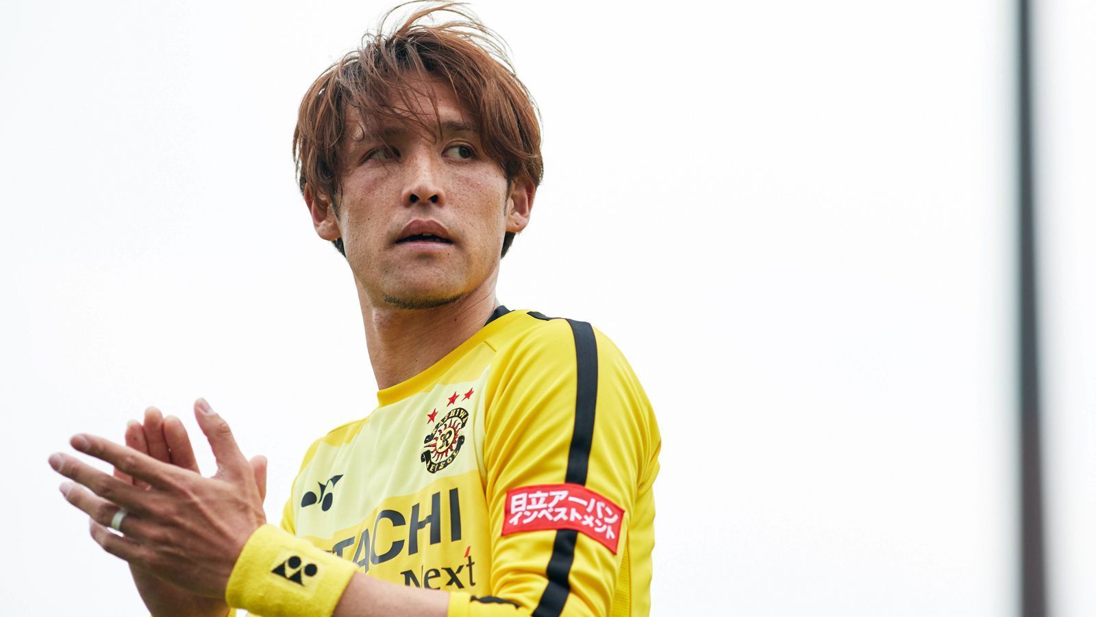 
                <strong>Hajime Hosogai (Neuzugang Bangkok United)</strong><br>
                Vor einigen Jahren kickte der japanische Sechser Hajime Hosogai in der Bundesliga für Hertha BSC, Stuttgart, Leverkusen oder Augsburg, mittlerweile lässt der 33-Jährige seine Karriere in Thailand ausklingen. Im Januar 2020 wechselt Hosogai innerhalb Thailands von Buriram United zu Bangkok United. "Ich bin sehr froh, mich einem so großen Klub wie True Bangkok United anzuschließen. Ich will hier die Meisterschaft gewinnen", sagte Hosogai anlässlich der Bekanntgabe des Winter-Transfers. 
              