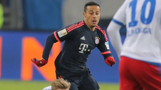 
                <strong>Thiago Alcantara</strong><br>
                Mittelfeld: Thiago Alcantara: Sein dummes und unnötiges Foul führte zum Ausgleich für den HSV. Zudem leistete sich Thiago ungewohnte Fehler im Aufbau und zeigte sich genervt vom aggressiven Stil des Liga-Dinos. 10 Minuten vor Ende fast mit dem Treffer zum 3:1. ran-Note: 3.
              
