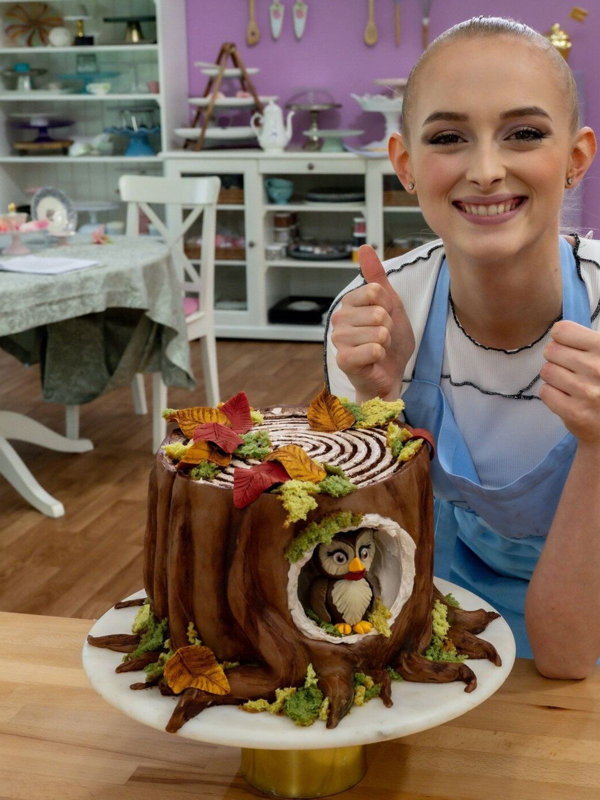 Anna-Lisa backte im Halbfinale von "Das große Backen" 2024 diese wunderschöne Motivtorte.