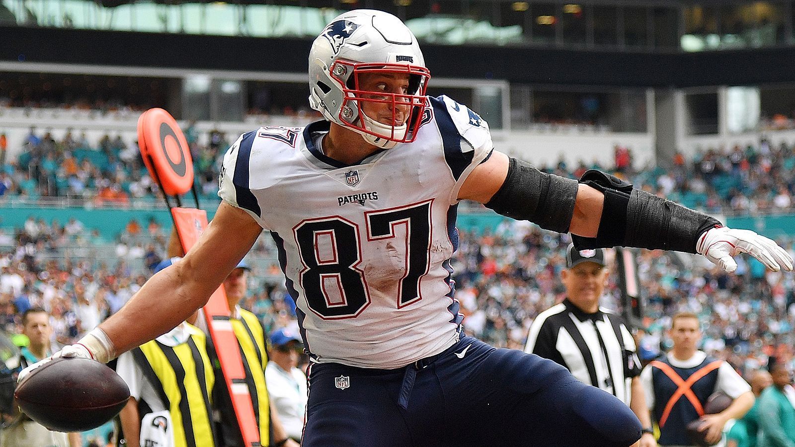 
                <strong>Rob Gronkowski</strong><br>
                Robert Paxton "Rob" Gronkowski (Tight End der New England Patriots)
              