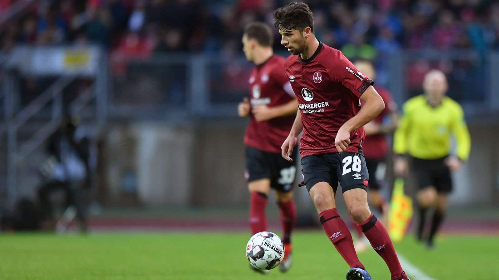 
                <strong>1. FC Nürnberg</strong><br>
                Lukas Mühl (22 Jahre, Abwehr)Transferwert: 5 Millionen EuroVertrag bis: 2021
              
