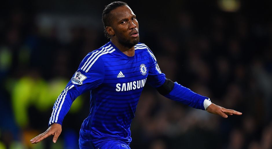 
                <strong>Angriff: Didier Drogba</strong><br>
                Die erfolgreichste Zeit hatte Drogba beim FC Chelsea, wo er von 2004 bis 2012 und von 2014 bis 2015 spielte. An der Stamford Bridge gewann der Ivorer je vier Mal die Premier League und den FA Cup sowie ein Mal die Champions League, 2012 im Finale gegen den FC Bayern. Mittlerweile spielt Drogba in den Nordamerika bei Montreal Impact.
              