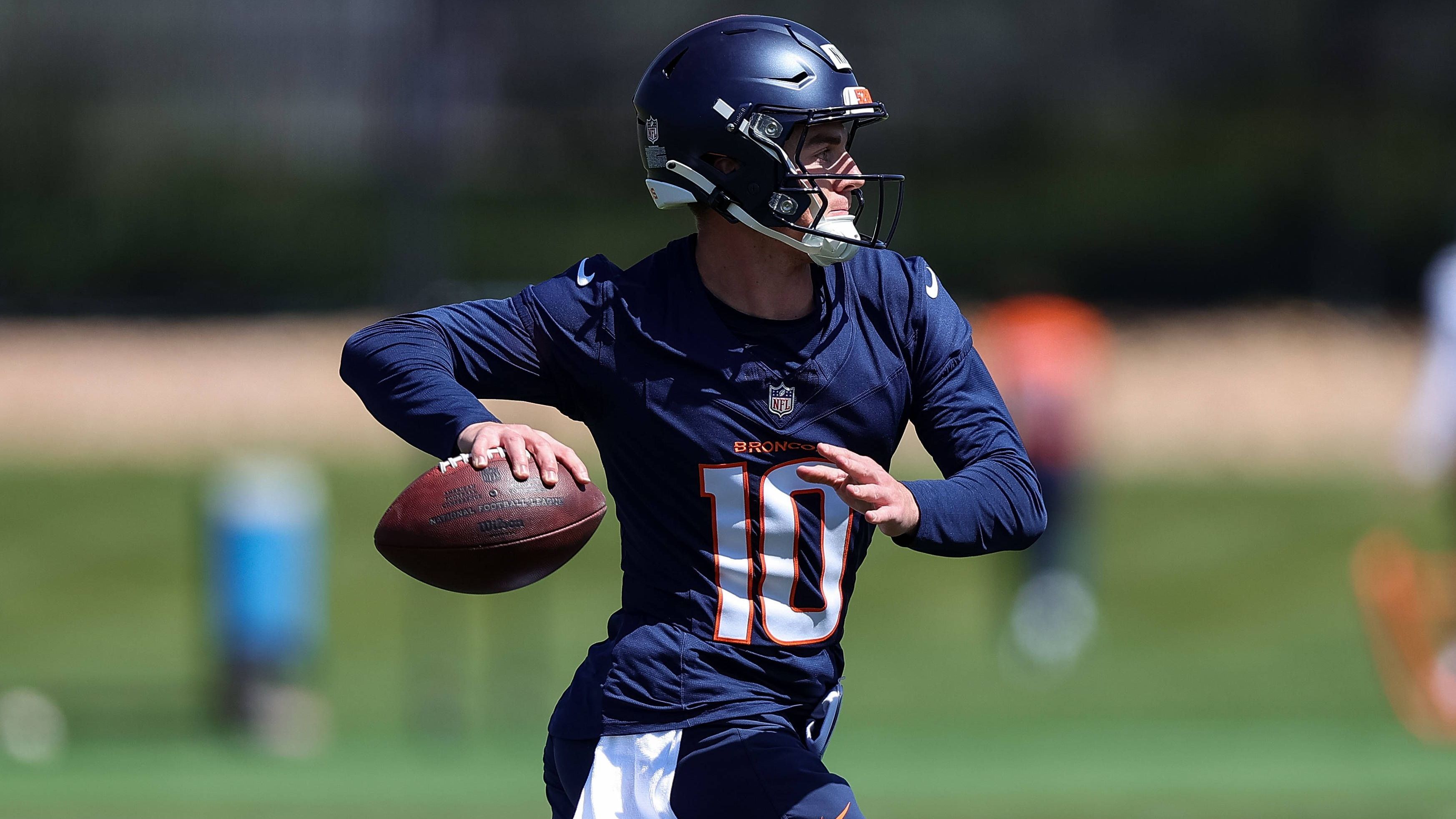 <strong>Jahr: 2024</strong><br>Team: Denver Broncos<br>Quarterback: Bo Nix<br>Position: 12