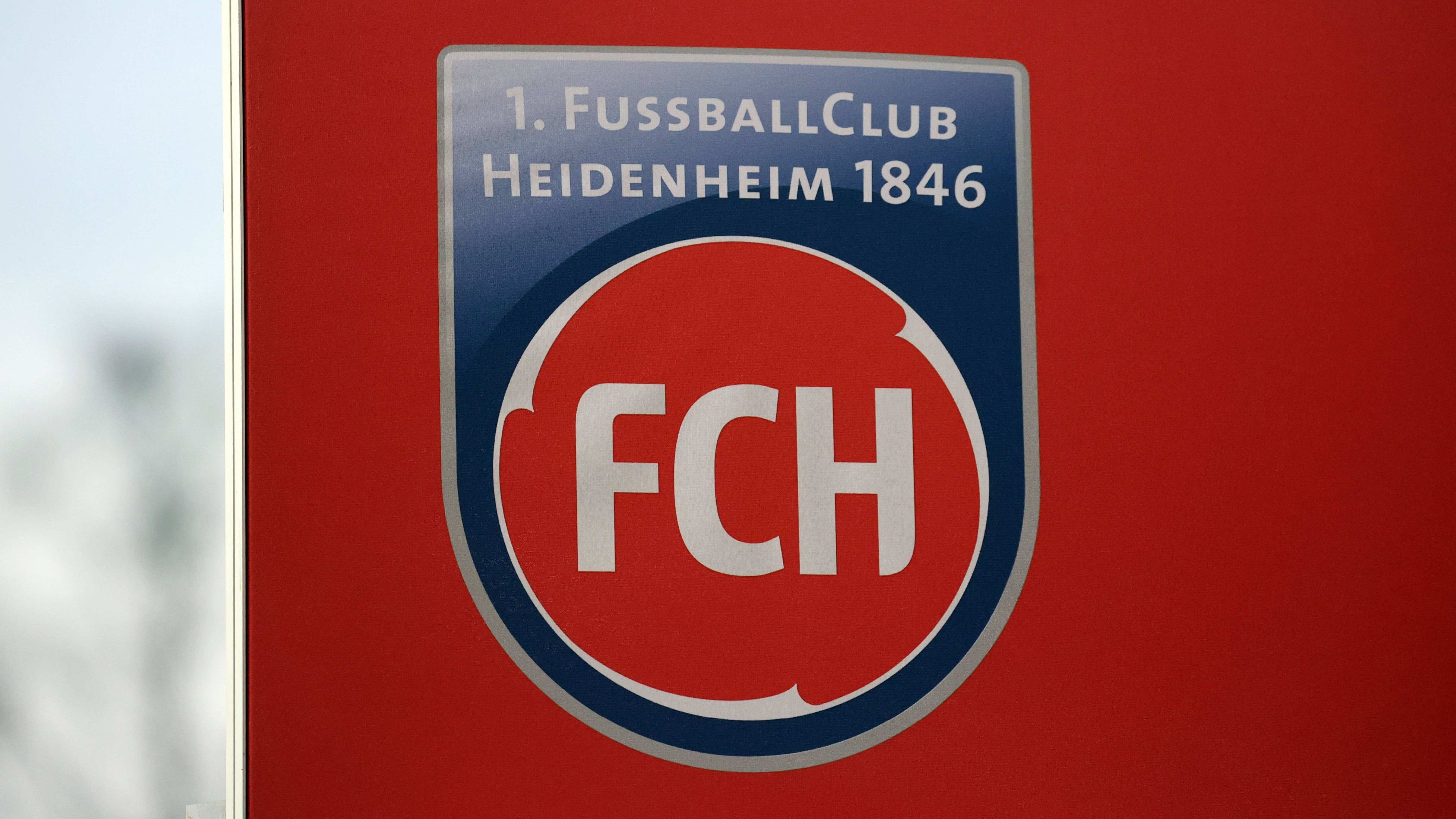 <strong>Platz 17: 1. FC Heidenheim (15. Juni 2007)</strong><br>Jahrzehntelang wurde in Heidenheim in einem Gesamtverein, dem Heidenheimer Sportbund (HSB), gekickt. Am 15. Juni 2007 erfolgte dann die Abspaltung. Der 1. FC Heidenheim wurde geboren. Der Name trägt die Jahreszahl 1846, welche auf die lange Tradition des HSB anspielt.&nbsp;<br><br><strong>Saisons in der Bundesliga: 1</strong>
