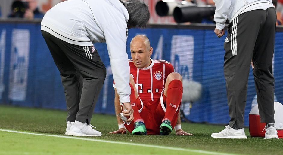 
                <strong>Arjen Robben (FC Bayern)</strong><br>
                Der Pechvogel des Tages. Wirkt von der ersten Sekunde an hellwach und hochmotiviert, muss aber schon in der achten Minute verletzt ausgewechselt werden. Bitter für den Niederländer, der sich gegen seinen Ex-Klub sichtlich einiges vorgenommen hatte. keine Bewertung
              