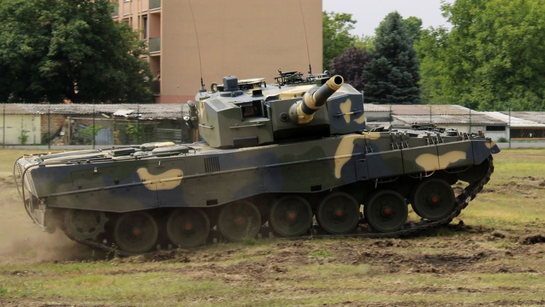 Die Ukraine soll neue Panzerlieferung aus den USA erhalten.