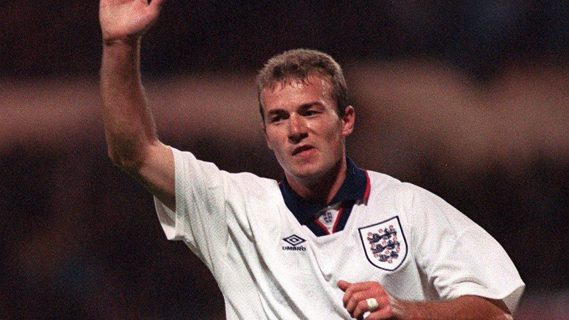 Platz 3: England-Legende Alan Shearer - 7 Treffer. Er teilt sich den dritten Platz mit...