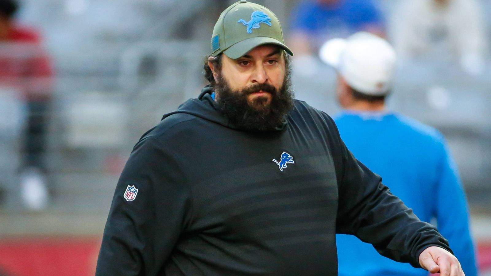 
                <strong>Die unbeliebtesten Teams: Detroit Lions (Platz 4, 7 Stimmen)</strong><br>
                Neben einer nicht unbedingt attraktiven Stadt soll die Stimmung im Locker Room gestört sein. Vor allem wegen Head Coach Matt Patricia. Oder wie ein Agent ihn nannte: Matt "Ich denke ich bin Belichick, habe aber einen Scheiß erreicht" Patricia.
              