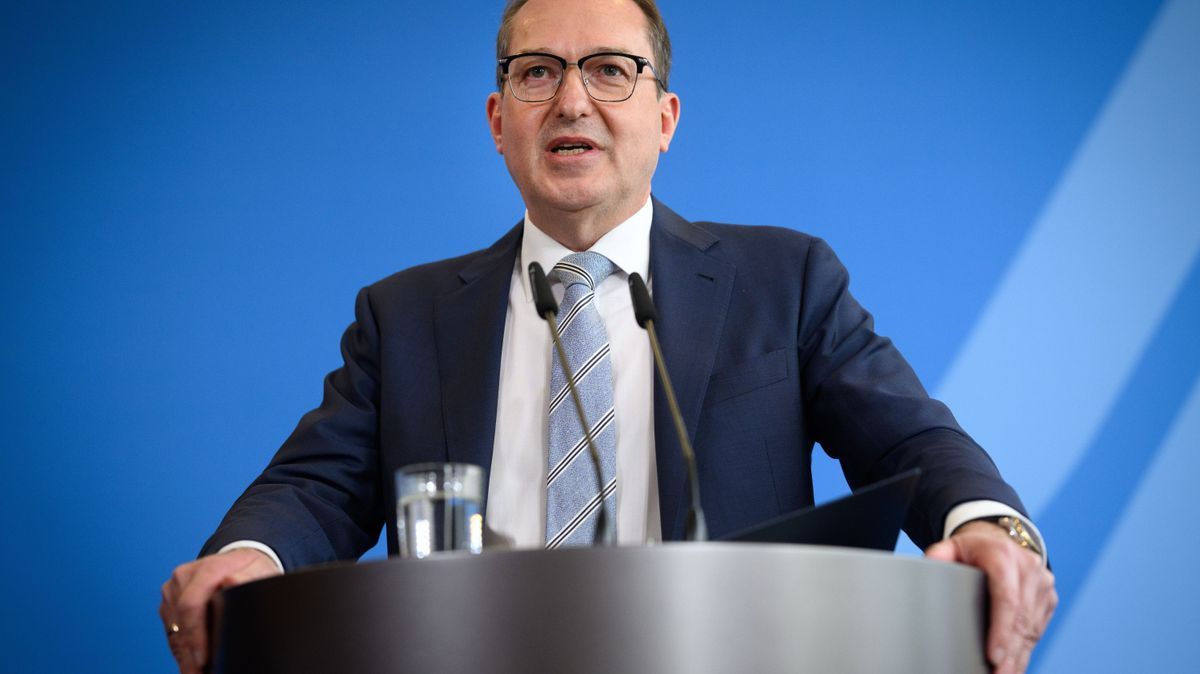 Der neue Bundesinnenminister Alexander Dobrindt will für einen Rückgang der irregulären Migration sorgen.