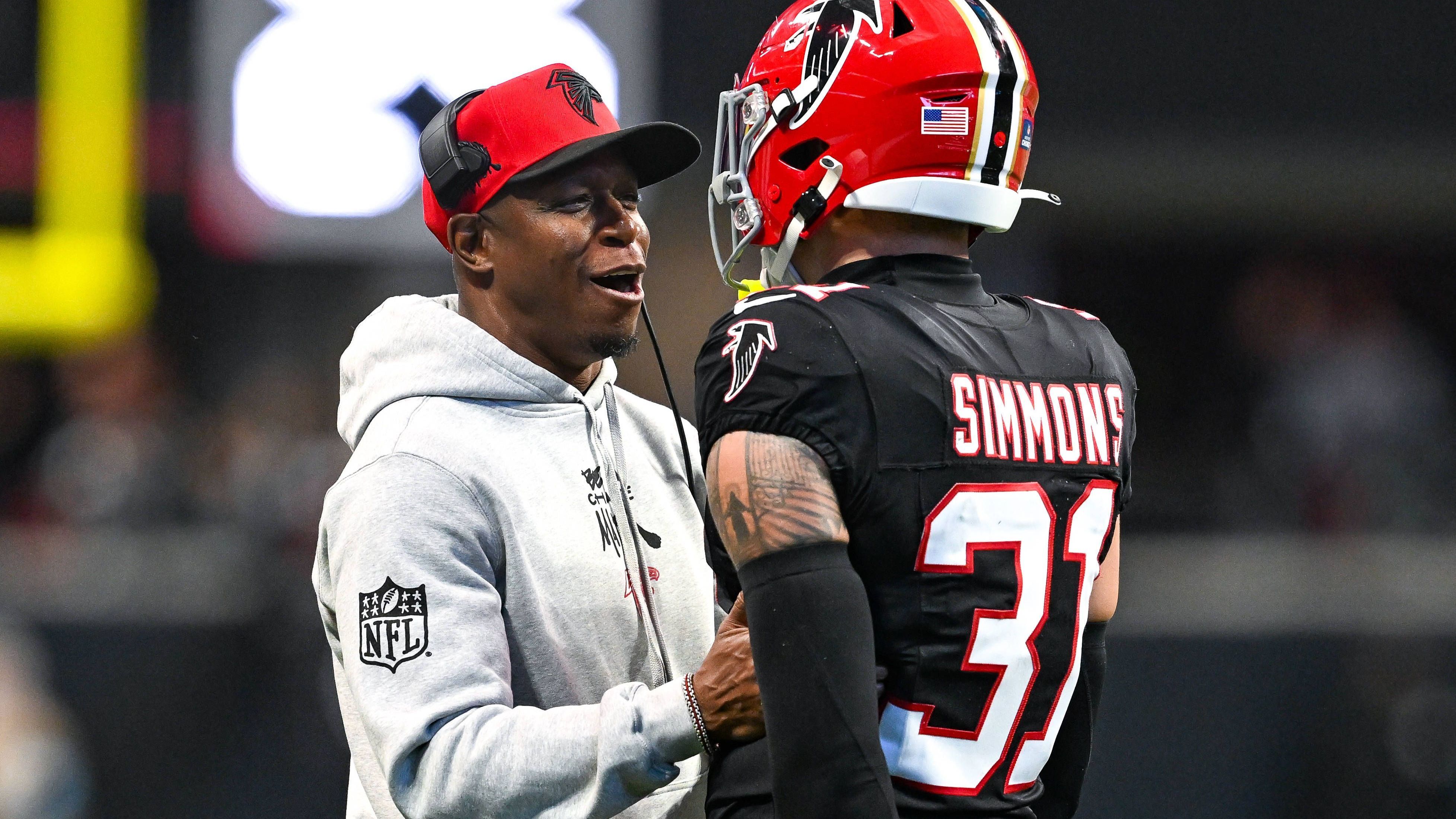 <strong>Atlanta Falcons</strong><br>• Head Coach: Raheem Morris (im Bild)<br>• Offensive Coordinator: Zac Robinson<br>• Defensive Coordinator: Jimmy Lake<br>• Special Teams Coordinator: Marquice Williams<br>• General Manager: Terry Fontenot