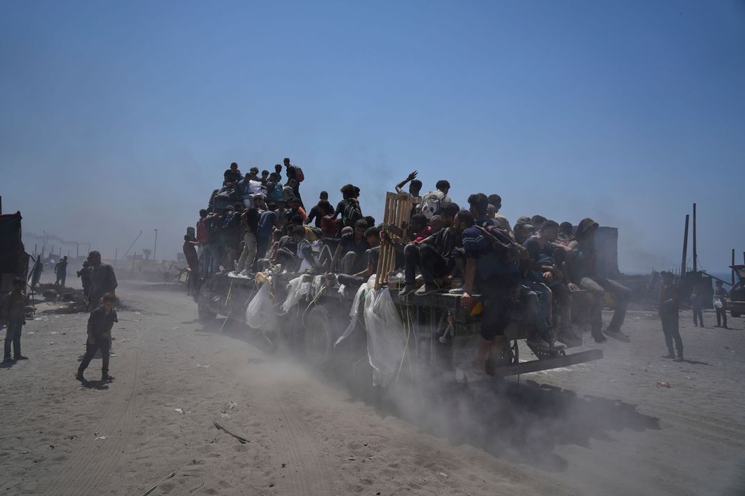 Im Gazastreifen treffen wieder Hilfslieferungen ein - doch laut Hilfsorganisationen reichen sie nicht aus. (Symbolbild)