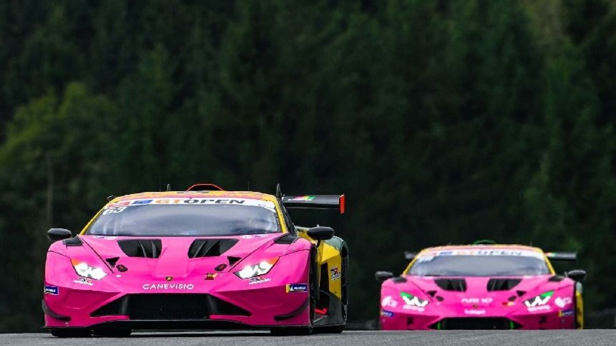 Auffälliges Design: Mirko Bortolotti sitzt in Spielberg im Oregon-Lamborghini