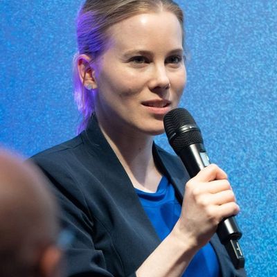 Julia Ruhs bleibt Moderatorin der Sendung „Klar“ beim BR – der NDR hat sich hingegen von ihr getrennt.