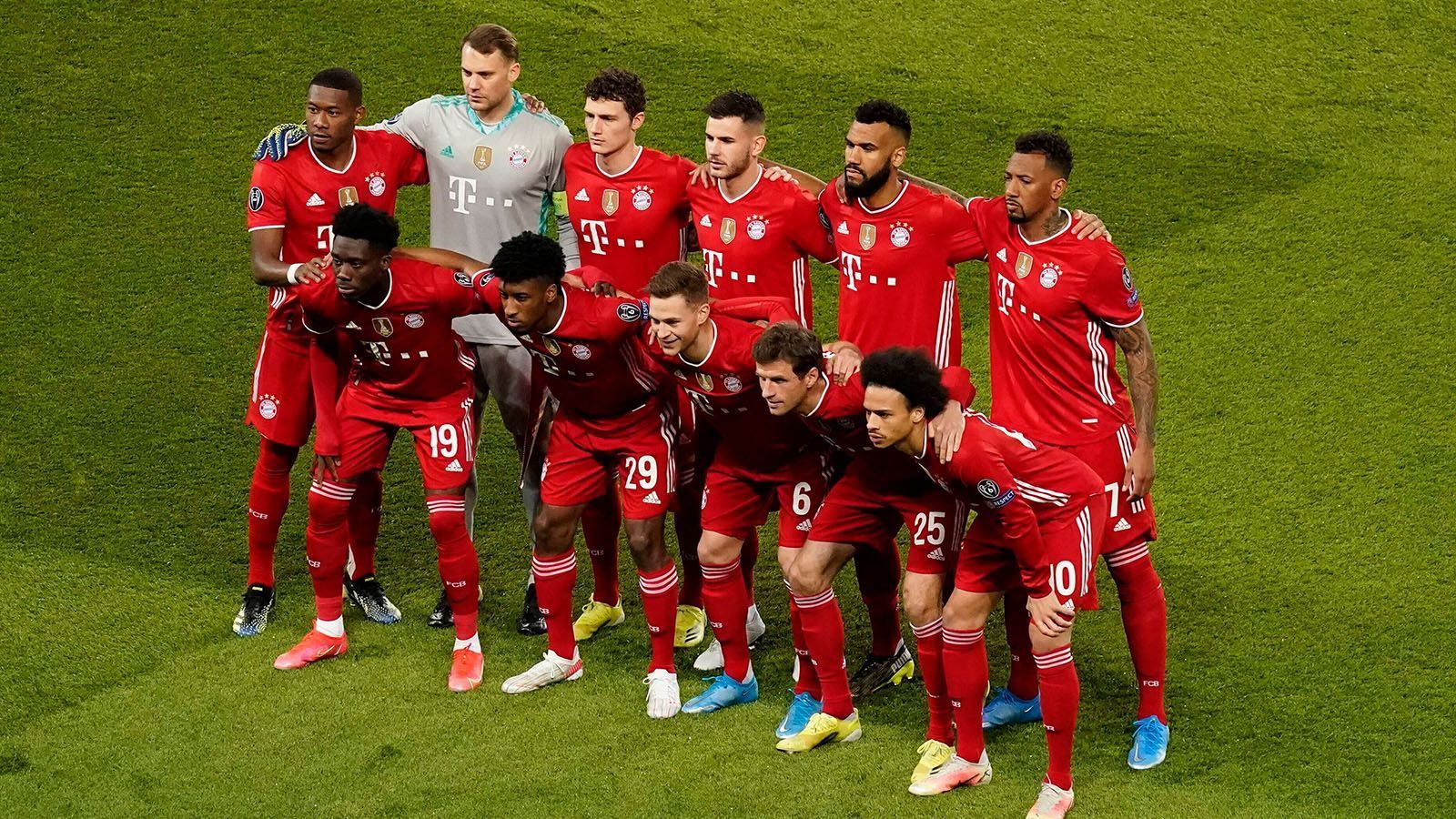 
                <strong>4. Kader-Missmanagement fällt Bayern auf die Füße</strong><br>
                Trotz der Ausfälle von Leon Goretzka, Niklas Süle und Lewandowski entsprach Bayerns Startelf internationalen Ansprüchen. Eine wirkliche Auswahl hatte Trainer Hansi Flick aber nicht. Auf der Bank saßen nur sieben statt der erlaubten zwölf Spieler, darunter die Nachwuchskräfte Stanisic und Zaiser. Flick ließ seine Startformation weitestgehend durchspielen. Lediglich Jamal Musiala und Javi Martinez brachte er als Impulsgeber. Und das obwohl so manchem Bayern-Spieler in der Schlussphase die Kraftanstrengungen deutlich anzusehen waren.
              