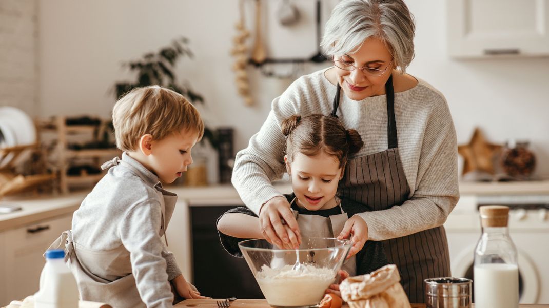 Bei Oma schmeckt's am besten! Wir haben nostalgische Kuchenrezepte, die einfach himmlisch schmecken.