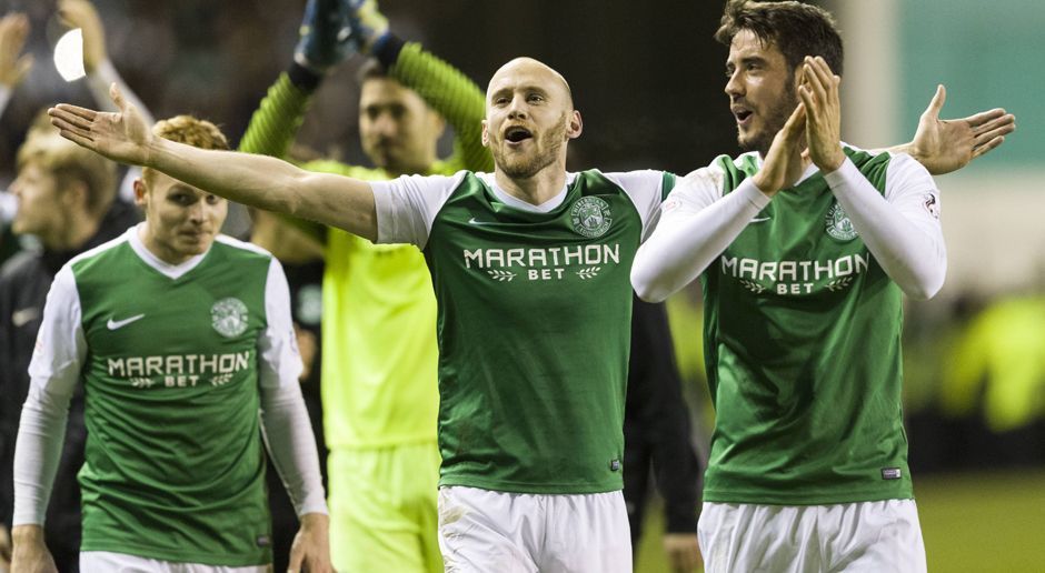 
                <strong>Schottland: Hibernian Edinburgh</strong><br>
                In Schottland qualifiziert sich Hauptstadt-Klub Hibernian als Meister der Scottish Championship für die Premiership. Der Pokalsieger des Vorjahres und Teilnehmer an der Europa-League-Qualifikation führt die Tabelle mit so großem Vorsprung an, dass der Traditionsklub nicht mehr von der Spitze zu verdrängen ist.
              