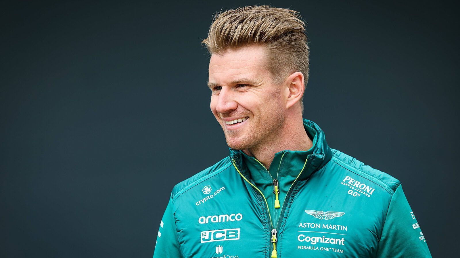 
                <strong>Ärger unter Teamkollegen - Die intensivsten internen Rivalitäten in der Formel 1</strong><br>
                Nico Hülkenberg ist zurück in der Formel 1 und wird in der kommenden Saison im Haas sitzen. Dann wird er eine Fahrerpaarung mit Kevin Magnussen bilden. Mit dem Dänen kam der Deutsche in der Vergangenheit nicht immer gut zurecht. Mögliches Konfliktpotenzial während der Saison ist also auf jeden Fall vorhanden. Es wäre nicht das erste Mal, dass es unter Teamkollegen richtig Ärger gibt. ran hat Euch einige der legendärsten Team-Rivalitäten der Formel-1-Geschichte rausgesucht.
              