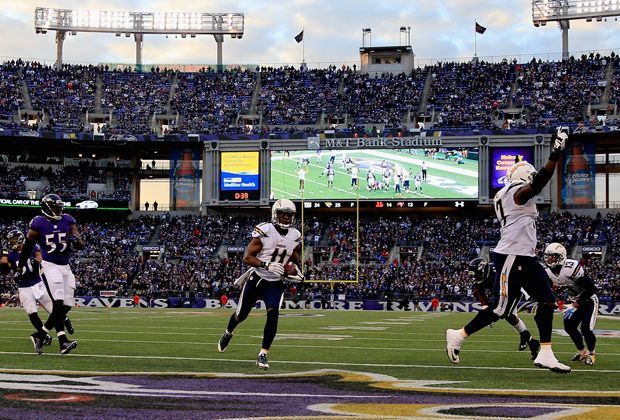 
                <strong>Baltimore Ravens - San Diego Chargers 33:34</strong><br>
                Das gesamte Spiel über läuft San Diego einem Rückstand hinterher. 38 Sekunden vor Schluss dann aber die Entscheidung. Eddie Royal fängt einen Pass von Philip Rivers. 34:33 - Sieg und Rückkehr auf einen Wild-Card-Platz in der AFC.
              