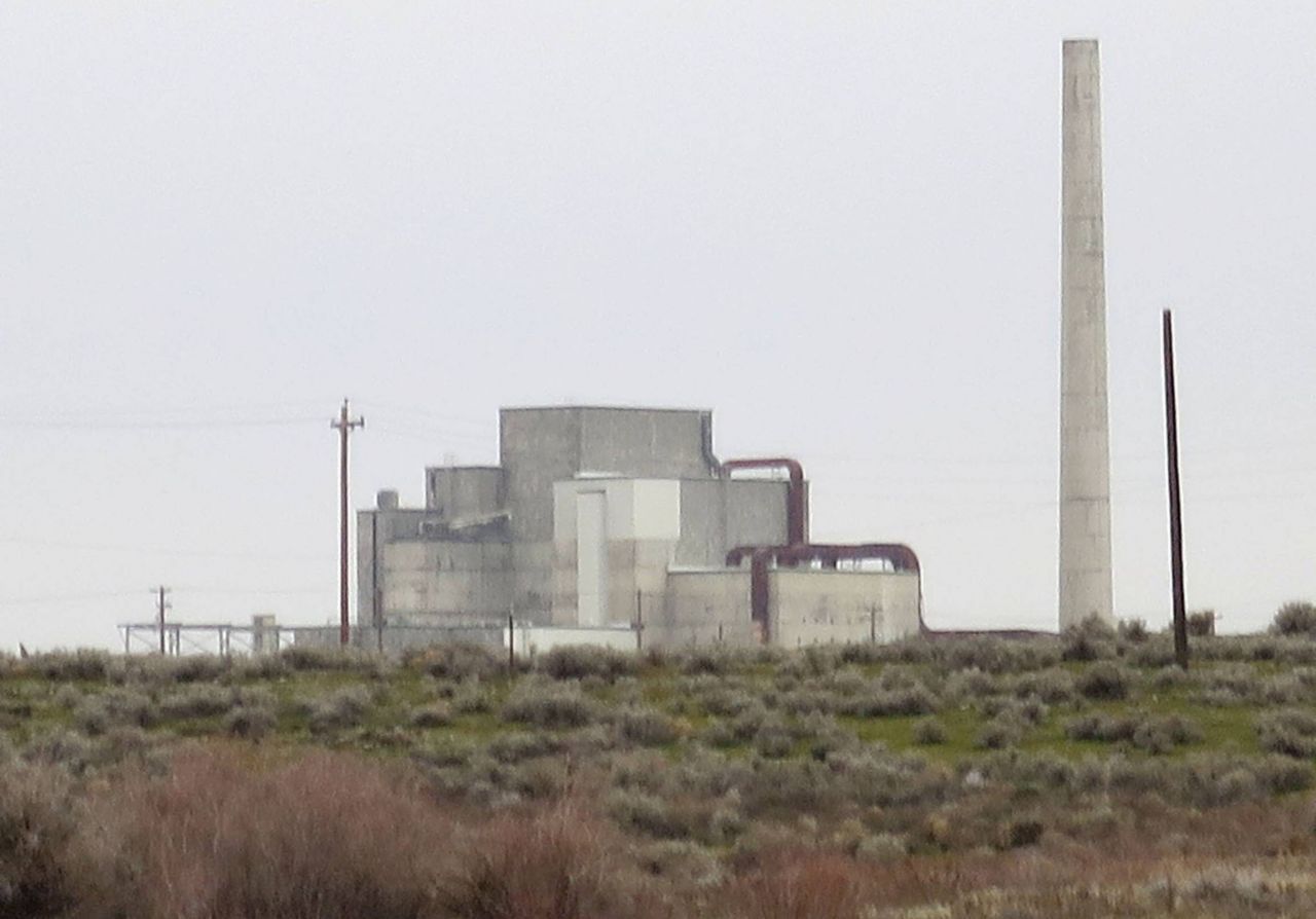 Hanford-Site ist ein Nuklearkomplex im US-Bundesstaat Washington - auf einer Fläche doppelt so groß wie Hamburg. Hier wurde die Atombombe hergestellt, die im Zweiten Weltkrieg auf Nagasaki abgeworfen wurde. Seit 1977 ruht die Anlage, doch noch immer liegen dort 200.000 Kubikmeter radioaktiver Abfall.