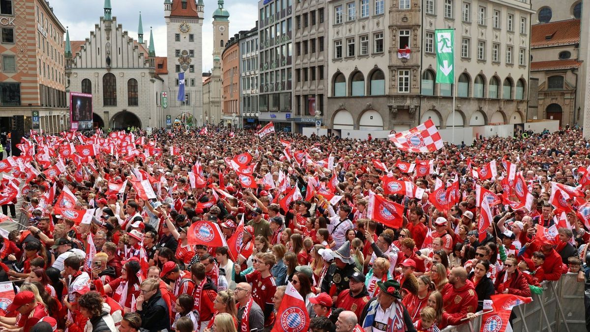 Meisterfeier auf dem Marienplatz