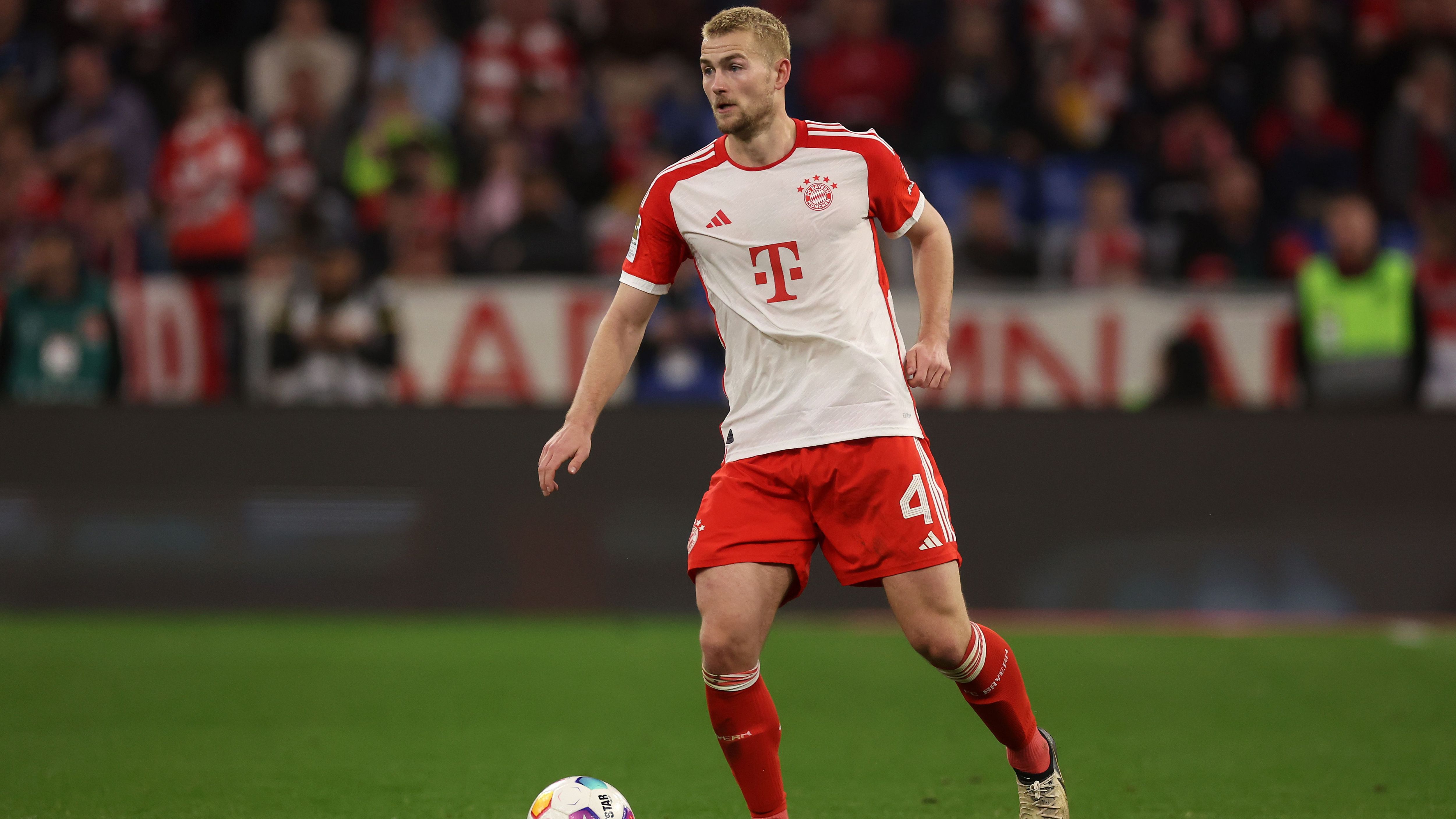 <strong>Matthijs de Ligt</strong><br>Der zuletzt etwas angeschlagene Niederländer muss nach 74 Minuten doch noch eingreifen, weil Kim angeschlagen runter muss. Ohne Probleme, auch wenn die Wolfsburger am Ende etwas engagierter nach vorne spielen. <strong><em>ran</em>-Note: 3</strong>