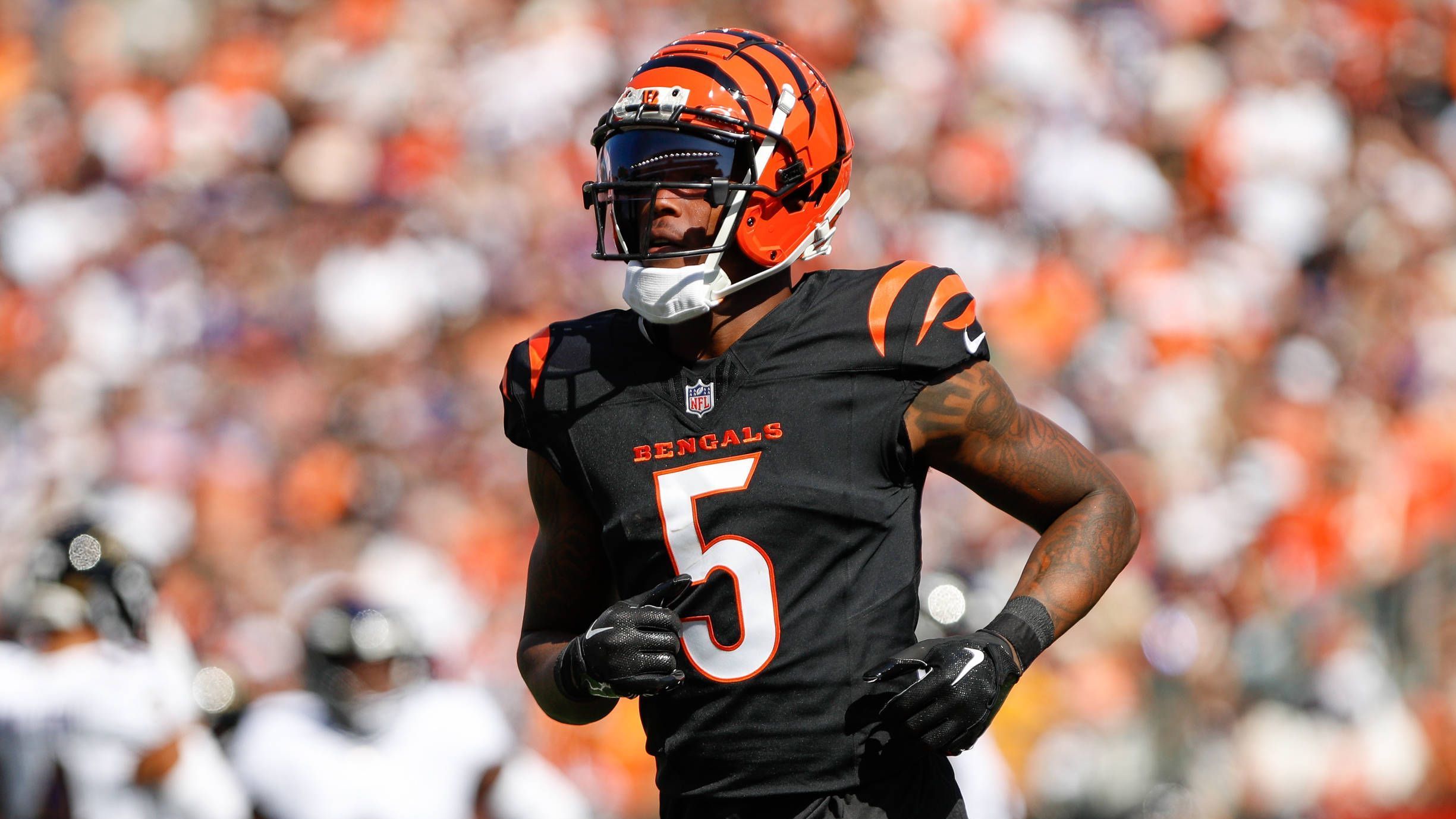 <strong>Tee Higgins (Cincinnati Bengals)</strong><br>Die Bengals müssen auf Star-Receiver Tee Higgins verzichten: Wie NFL-Insider Adam Schefter berichtet, wird der 25-Jährige aufgrund einer Oberschenkelverletzung beim Duell gegen die Eagles fehlen. Higgins war bereits die ersten zwei Spiele der Saison verletzt ausgefallen. Seit seiner Rückkehr hatte er in fünf Partien insgesamt 341 Yards und drei Touchdowns verzeichnet.