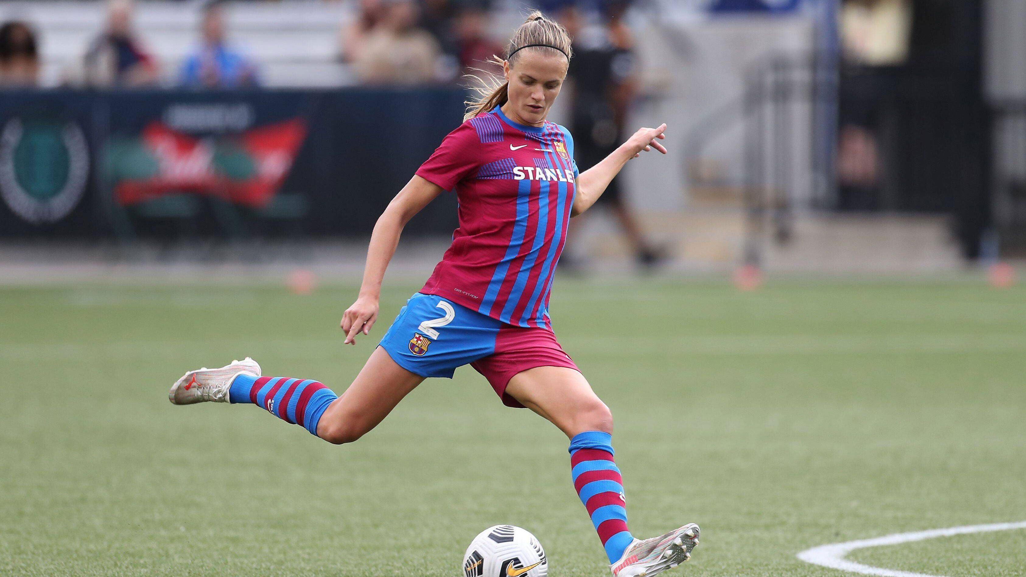 
                <strong>Champions League: Verteidigerin der Saison</strong><br>
                Irene Paredes (FC Barcelona)
              