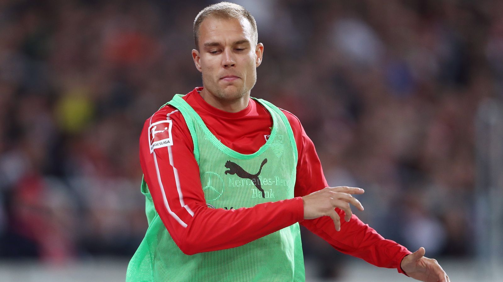 
                <strong>Holger Badstuber</strong><br>
                Der frühere Nationalspieler und Bayern-Star Holger Badstuber hat derzeit ein hartes Los beim VfB Stuttgart. Der 30 Jahre alte Innenverteidiger gehört nicht mehr zum Stammpersonal und kam seit Mitte November 2018 lediglich zu einem Kurzeinsatz über acht Minuten in der Bundesliga. Weil sich Badstubers Perspektive bei wohl nicht mehr zum Positiven verändern würde, spekuliert die "Sport Bild" damit, dass sich die Wege zwischen dem noch bis 2021 gebundenen Routinier und den Schwaben im Sommer 2019 trennen könnten. 
              