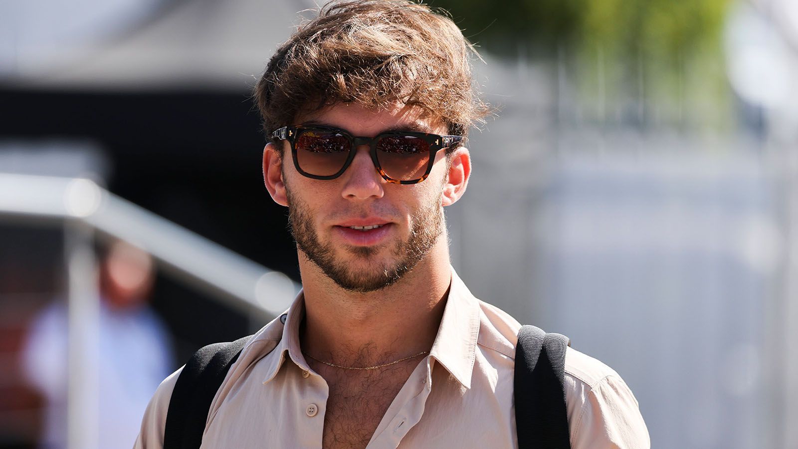 
                <strong>Gewinner: Pierre Gasly </strong><br>
                Es ist eine harte Saison für Pierre Gasly. Nach den guten Jahren 2020 und 2021 erlebt der Franzose die härteste Zeit seit seiner Degradierung zurück zu AlphaTauri (damals noch Toro Rosso). In Monza erreichte Gasly den achten Platz und fuhr somit erst zum fünften Mal in diesem Jahr in die Punkte. In den verbleibenden sechs Rennen dürfte der 26-Jährige weitere Punkte sammeln wollen, um den kolportierten Wechsel zu Alpine tatsächlich wahr werden zu lassen. In der Fahrerwertung liegt Gasly nun auf Platz elf. Mit 22 Punkten dürfte ein Platz in den Top Ten allerdings außer Reichweite sein. Diesen Rang belegt derzeit, mit 46 Zählern, Alfa-Romeo-Fahrer Valtteri Bottas.
              