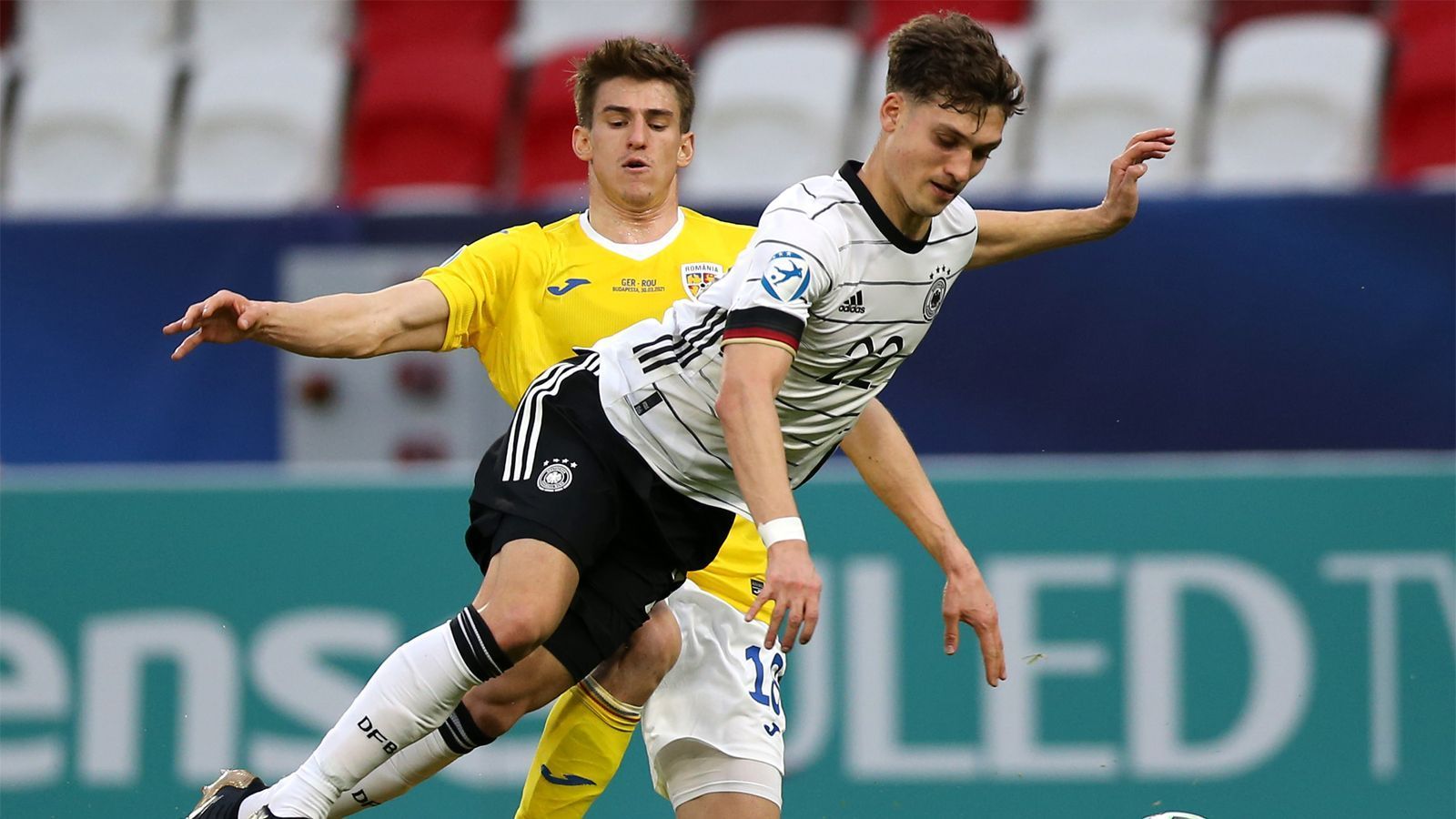 
                <strong>Mateo Klimowicz</strong><br>
                Klimowicz steht erstmals überhaupt in der Startelf der U21-Nationalmannschaft und rechtfertigt dies mit seinen fußballerischen Qualitäten. In der 24. Minute vergibt er die bis dahin beste Chance des Spiels, weil sein Schuss kurz vor der Linie noch geklärt wird. Nach 63 Minuten erfolgt die Auswechslung. ran-Note: 3
              