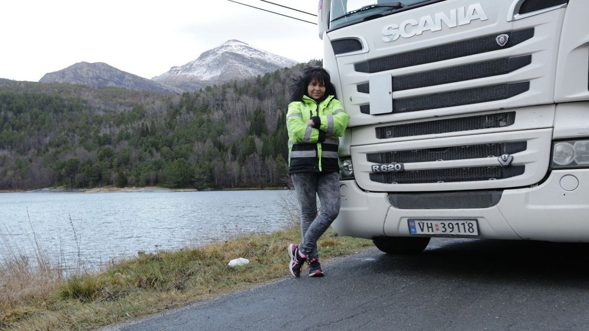 Truckerin Annette weiß sich durchzusetzen und genießt die Freiheiten, die ihr Job als Truckerin mit sich bringt ...