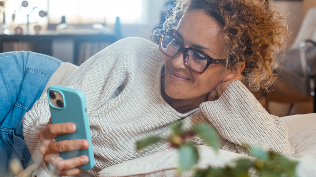 Chaos in deinen WhatsApp-Chats? Mit dem neuen Update kannst du nun wichtige Infos filtern.