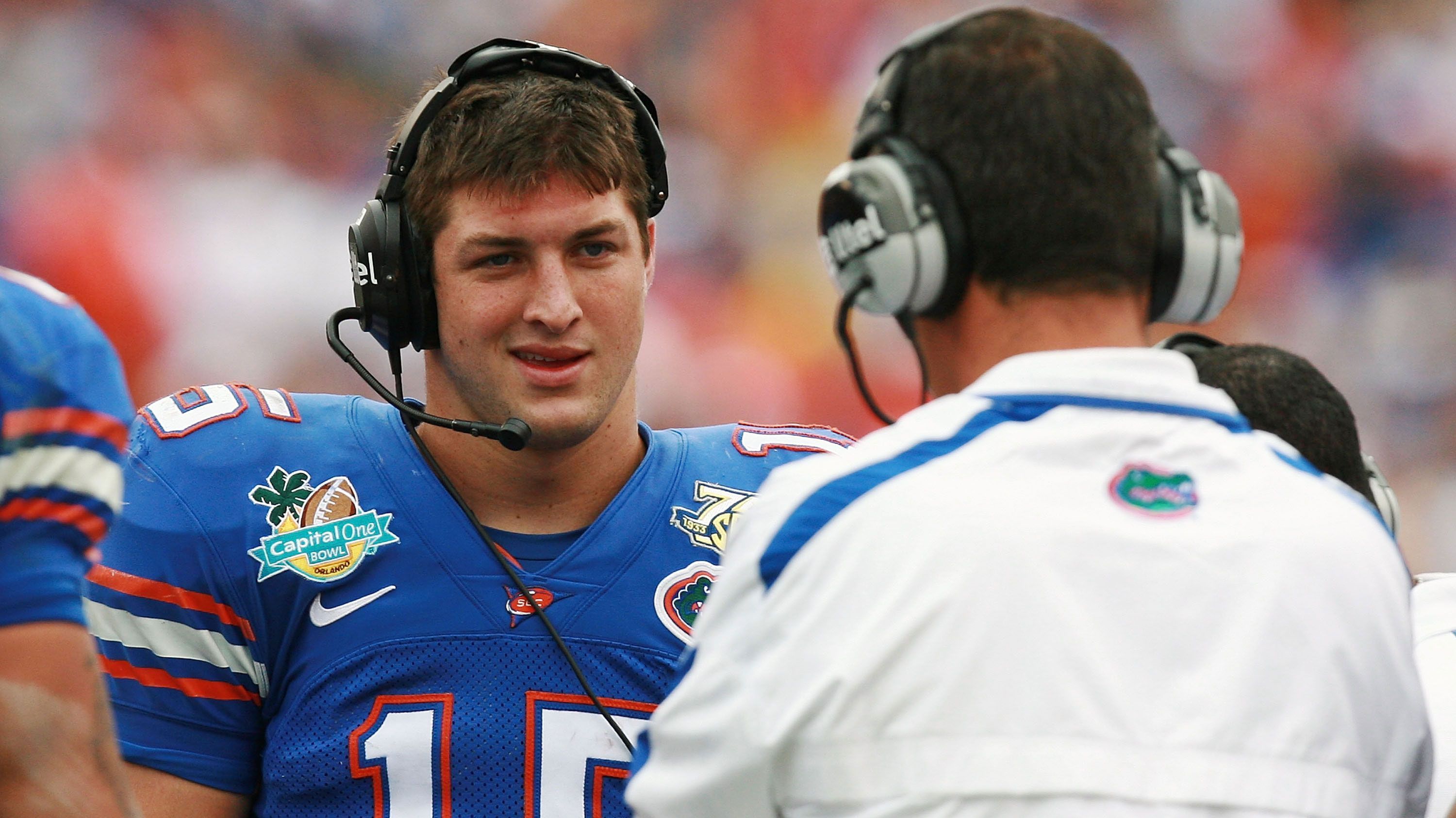 <strong>Platz 10: University of Florida</strong><br>
                Teamname: Florida Gators<br>NFL-Spieler: 397<br>Zur Zeit aktive NFL-Spieler: 51<br>Bekannteste Namen: Tim Tebow (Bild), Emmit Smith, Keanu Neal
