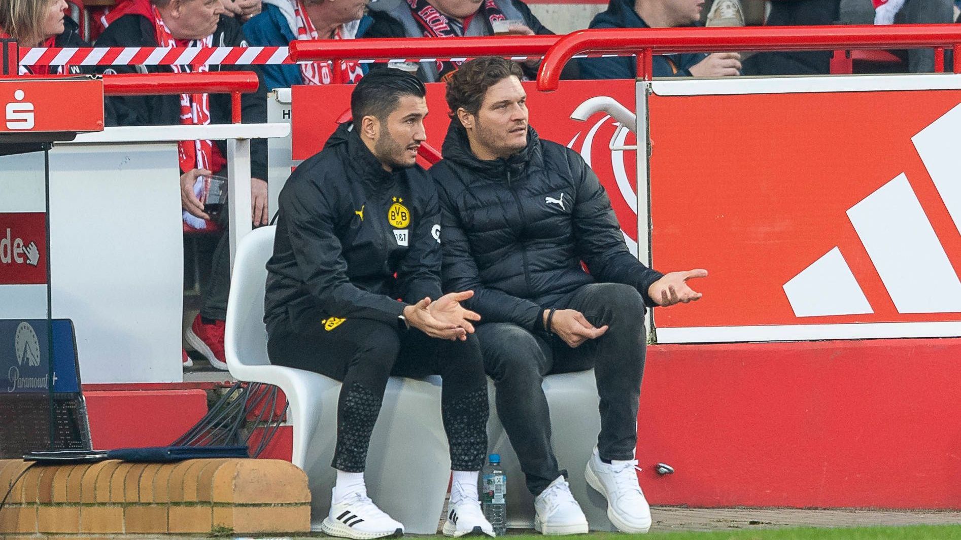 <strong>BVB: Sieg bei Union – konstanter wird’s trotzdem nicht</strong><br> Denn jetzt kommen die Wochen der Wahrheit. In Bremen, gegen Frankfurt, in München, gegen den VfB, in Gladbach, gegen Leverkusen, in Leipzig. Das sind die Plätze eins, zwei, drei und fünf, dazu das Westduell in Gladbach – jede Menge Stolperpotenzial. Und der BVB reißt die Hürden mit Anlauf, am Ende vergeigt das Team die Champions-League-Quali.