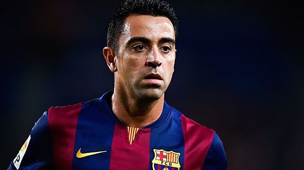 
                <strong>Xavi</strong><br>
                Genauso wie Xavi. Der langjährige Barca-Taktgeber weist die gleichen Erfolge wie Iniesta auf. Mit seinen Fähigkeiten, ein Spiel zu lenken, begeisterte er auch Agüero.
              