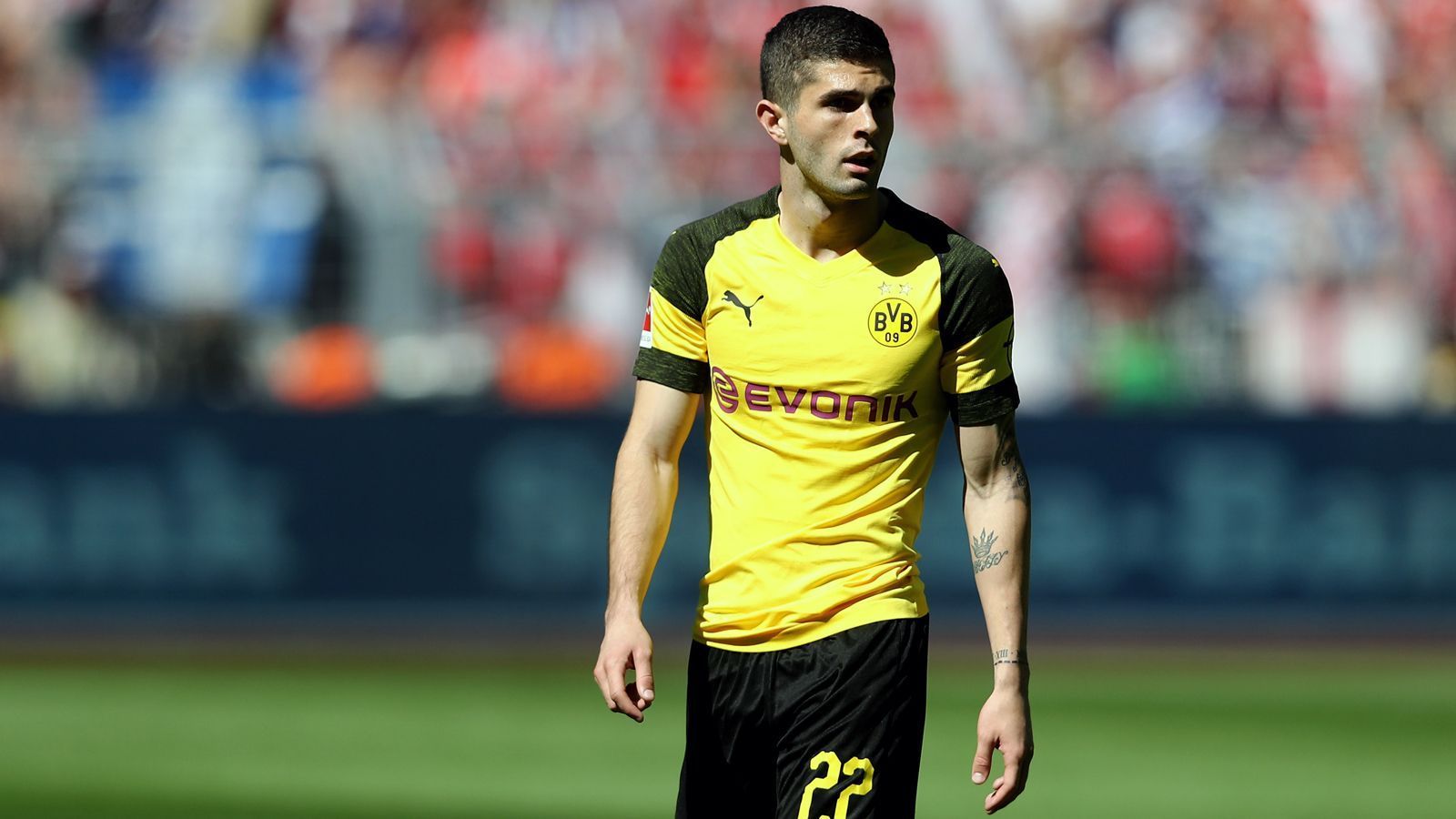 
                <strong>Christian Pulisic (Borussia Dortmund)</strong><br>
                Position: RechtsaußenAlter: 19 JahreNationalität: USA
              