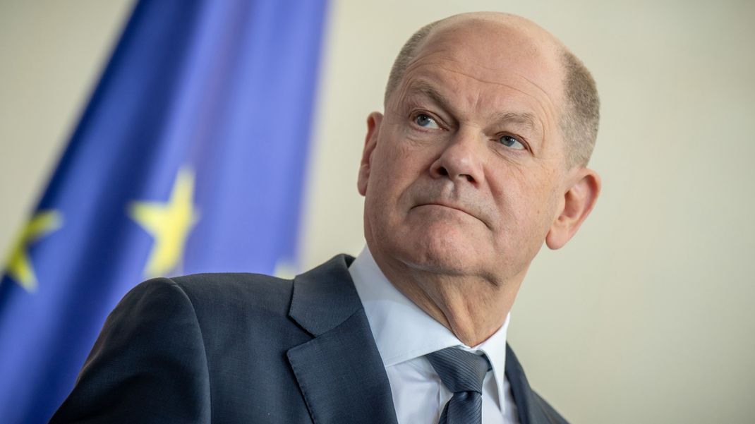 Bundeskanzler Olaf Scholz (SPD) verteidigt Arbeitnehmer:innen.