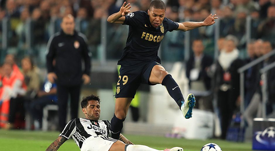 
                <strong>Kylian Mbappe ist jüngster Torschütze in einem Halbfinale</strong><br>
                Beim 1:2 seines Klubs AS Monaco im Halbfinal-Rückspiel bei Juventus Turin erzielt Kylian Mbappe den Anschlusstreffer. Damit beendet er nicht nur die Serie der Italiener nach 689 Minuten ohne Gegentor, sondern schießt sich zugleich in die Geschichtsbücher der Champions League. Denn mit 18 Jahren, vier Monaten und 19 Tagen ist der Franzose der jüngste Halbfinal-Torschütze in der Geschichte des Wettbewerbs. Nicht der einzige Rekord, den er in seiner Premieren-Saison aufstellt ...
              