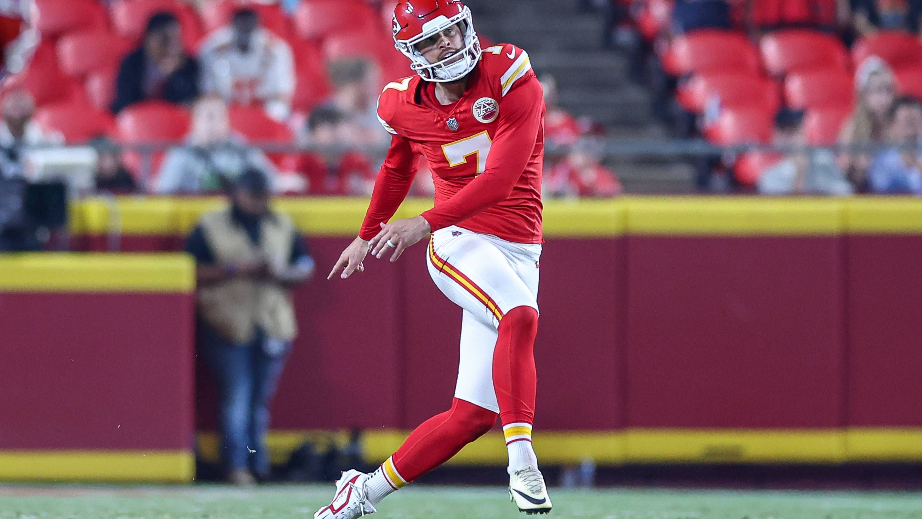 <strong>Kicker</strong><br>1. Platz: Harrison Butker (Chiefs, Foto) - 6,4 Millionen US-Dollar über vier Jahre<br>2. Platz (geteilt): Justin Tucker (Ravens) - 6 Millionen US-Dollar über vier Jahre<br>2. Platz (geteilt): Jake Elliott (Eagles) - 6 Millionen US-Dollar über vier Jahre<br>4. Platz: Matt Gay (Colts) - 5,6 Millionen US-Dollar über vier Jahre<br>5. Platz: Cameron Dicker (Chargers) - 5,5 Millionen US-Dollar über vier Jahre