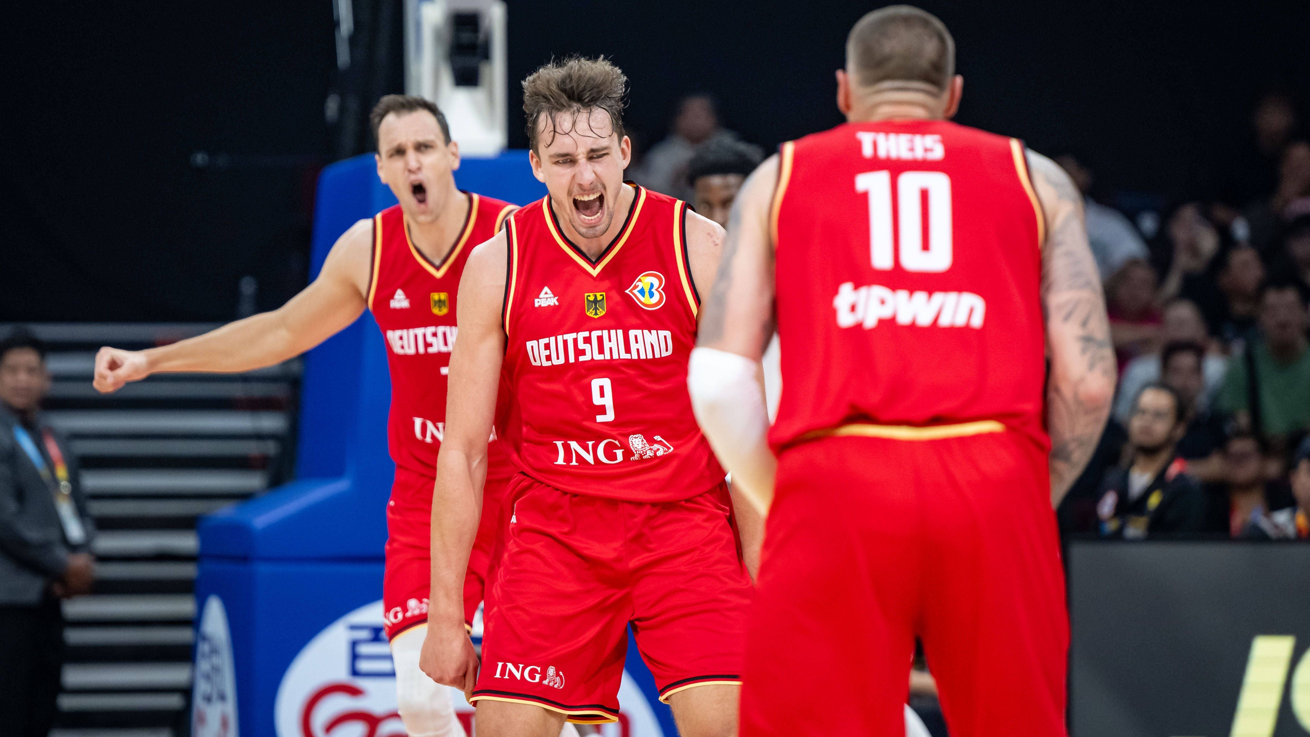 <strong>US-Pressestimmen nach dem WM-Einzug des DBB-Teams</strong><br>Die deutschen Basketballer stehen nach dem Halbfinal-Sieg über die USA völlig verdient im Finale der Weltmeisterschaft. <em><strong>ran</strong></em> sucht die besten Reaktionen und Pressestimmen der US-Medien nach der Niederlage gegen Deutschland zusammen.