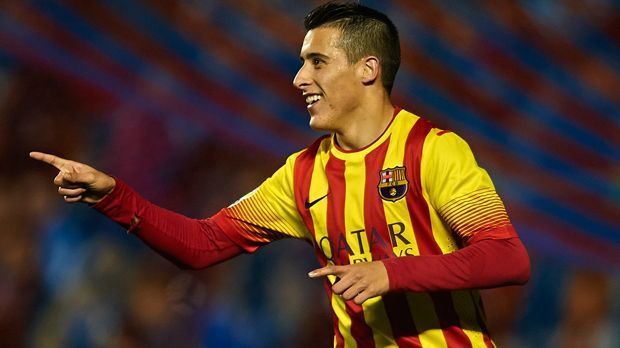 
                <strong>Cristian Tello</strong><br>
                Cristian Tello: Der offensive Außenbahnspieler konnte sich im Star-Ensemble von Barcelona nur für zwei Jahre behaupten (2012-2014). Nach 86 Pflichtspiel-Einsätzen, aber wohl mit dem Wissen, sich nicht dauerhaft durchsetzen zu können, wechselte Tello 2014 auf Leihbasis nach Porto. Weil es aber auch dort nicht nach Wunsch klappte, kam im Januar 2016 der nächste Transfer - diesmal in die Serie A zu Florenz, wo er nun schon in der zweiten Spielzeit zumindest zum Stammpersonal gehört. Für den Sommer besitzt der Klub aus der Toskana dann eine Kaufoption. Tellos Vertrag bei Barca läuft noch bis 2018.
              