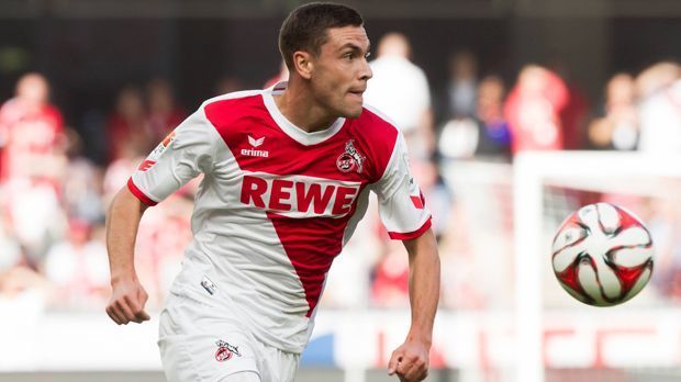 
                <strong>Jonas Hector</strong><br>
                Beim SV Auersmacher zieht Jonas Hector 2010 das Interesse mehrerer Klubs auf sich. Wieder entscheidet sich die Jugendabteilung des FC Bayern gegen eine Verpflichtung. Mittlerweile ist der Verteidiger beim 1. FC Köln Stammspieler und auch Bestandteil der deutschen Nationalmannschaft.
              