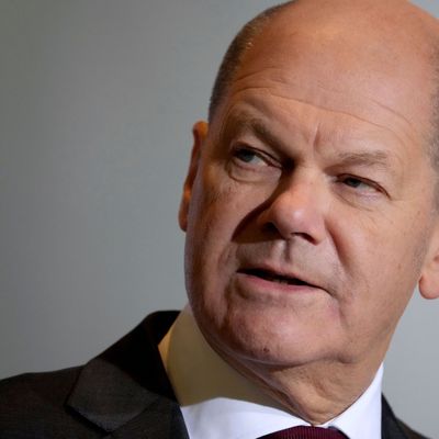 Bundeskanzler Olaf Scholz zieht Bilanz