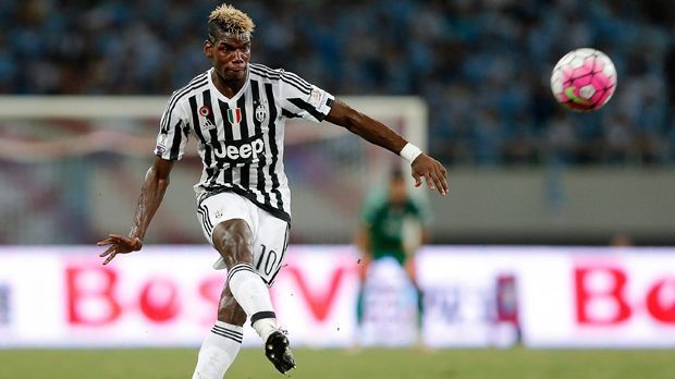 
                <strong>Paul Pogba (Juventus Turin)</strong><br>
                Platz 3: Paul Pogba - Wenn man bedenkt, dass er immer wieder mit den großen Klubs Europas in Verbindung gebracht wird, dürfte sich Juventus Turin nicht wundern, würde Pogba aufgrund des Gehalts wechseln wollen. Der Juve-Superstar verdient in Turin "nur" 4,5 Millionen Euro. Das wäre in England ein Durchschnittsgehalt.
              