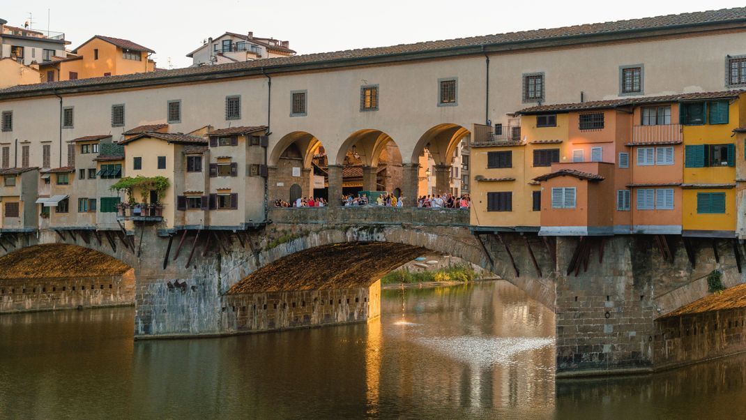 Die Ponte Vecchio runterschlendern mit Eis in der Hand - perfekt für Stiere