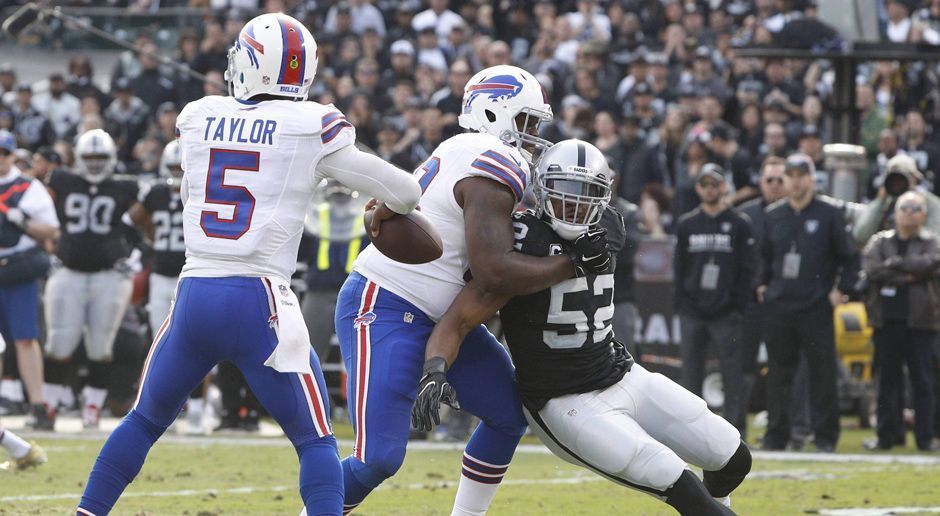 
                <strong>Khalil Mack (Oakland Raiders)</strong><br>
                Defensive Player of the Year: Khalil Mack (Oakland Raiders)
              