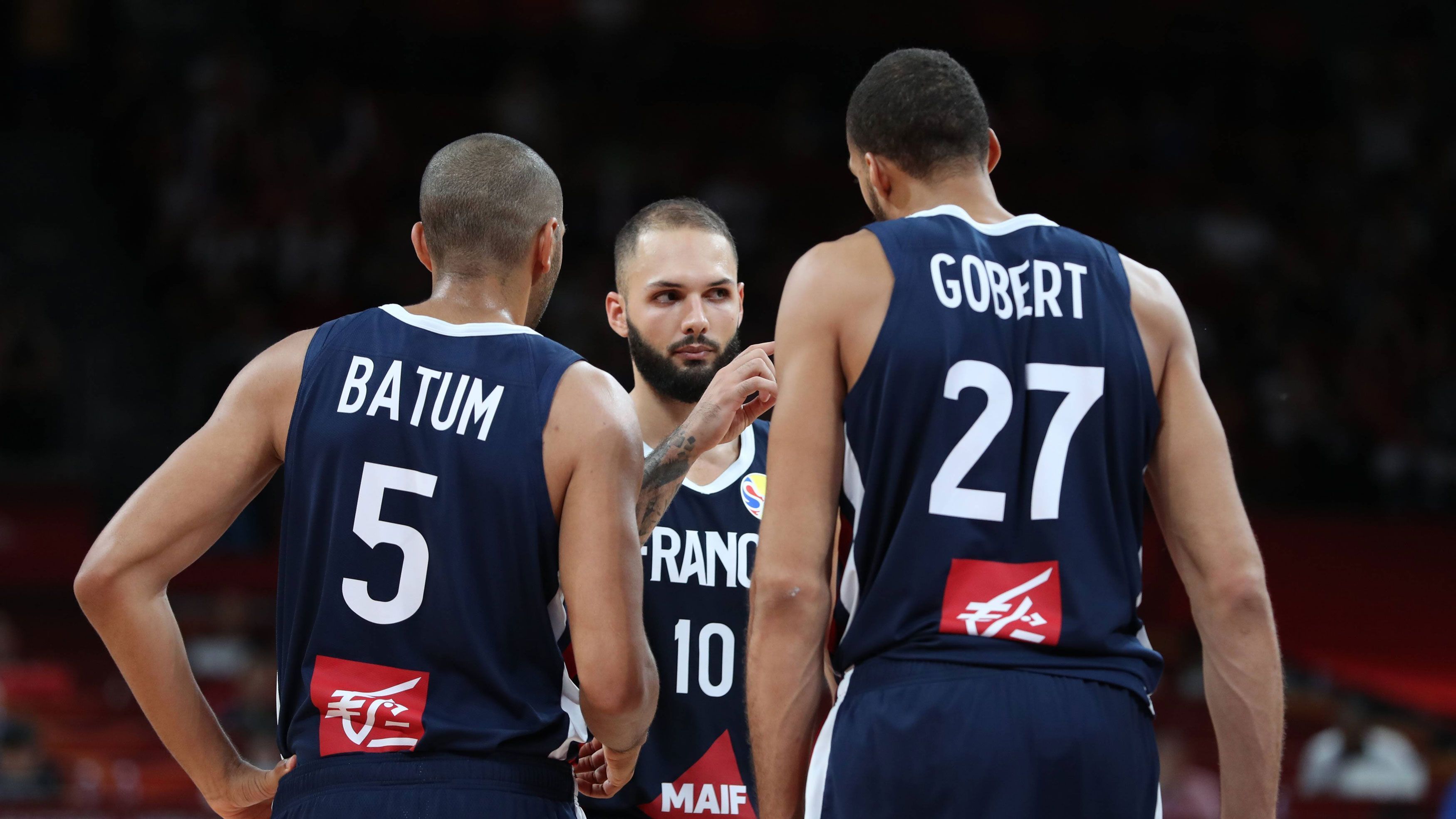 
                <strong>Frankreich (vier NBA-Profis)</strong><br>
                Evan Fournier (SG/SF, Boston Celtics): 20. Pick 2021 von Denver Nuggets, Statistiken 20/21: 17,1 Pts, 3,4 Ast, 3,0 RebRudy Gobert (C, Utah Jazz): 27. Pick 2013 von Denver Nuggets, 2x All Star, 3x Defensive Player of the Year, Statistiken 20/21: 14,3 Pts, 1,3 Ast, 13,5 RebNicolas Batum (SF/SG, Los Angeles Clippers): 25. Pick 2008 von Houston Rockets, Statistiken 20/21: 8,1 Pts, 2,2 Ast, 4,7 RebFrank Ntilikina (PG, New York Knicks): 8. Pick 2017 von New York Knicks, Statistiken 20/21: 2,7 Pts, 0,6 Ast, 0,9 Reb
              