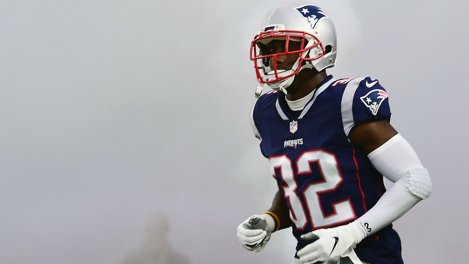 
                <strong>New England Patriots: Devin McCourty</strong><br>
                Position: Safety
              