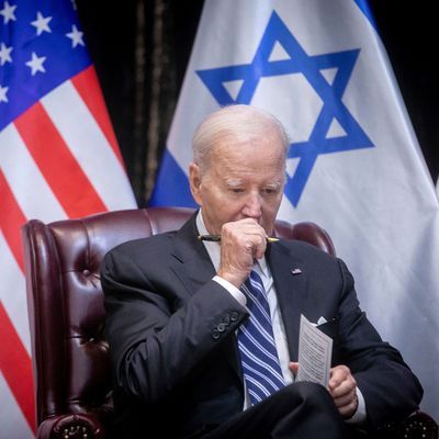US-Präsident Joe Biden macht eine Pause während eines Treffens mit dem israelischen Premierminister Netanjahu im Oktober 2023.
